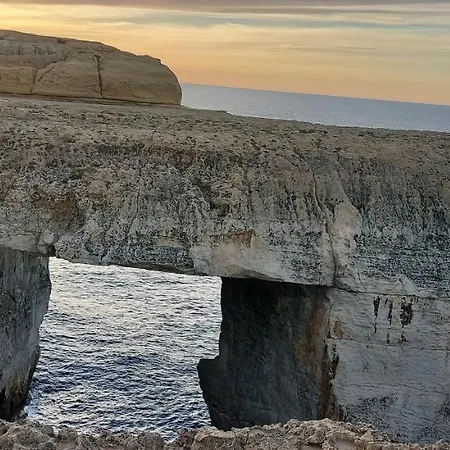 לינה וארוחת בוקר Haven Għarb