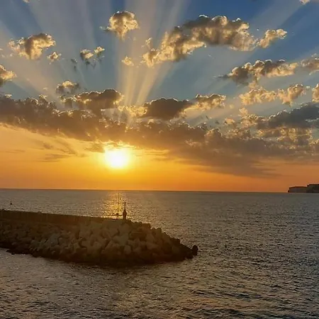 לינה וארוחת בוקר Haven 3*